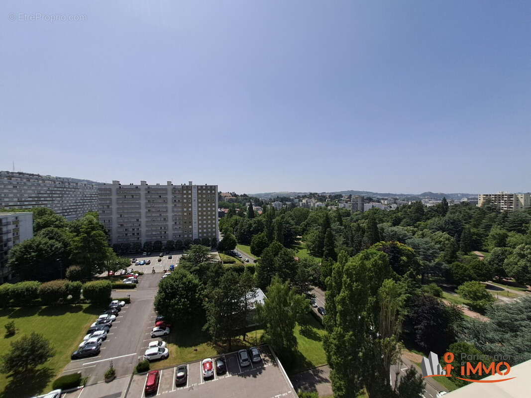 Appartement à SAINT-ETIENNE