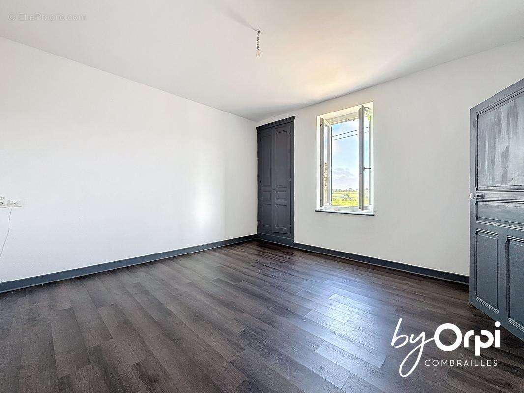 Maison à ARS-LES-FAVETS