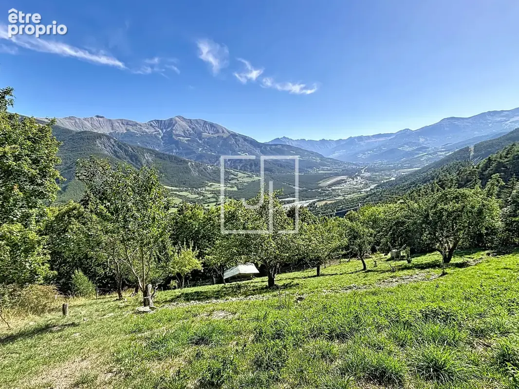 Ancien corps de ferme rénové avec dépendances et 3 400 m2 de terrain - photo 5