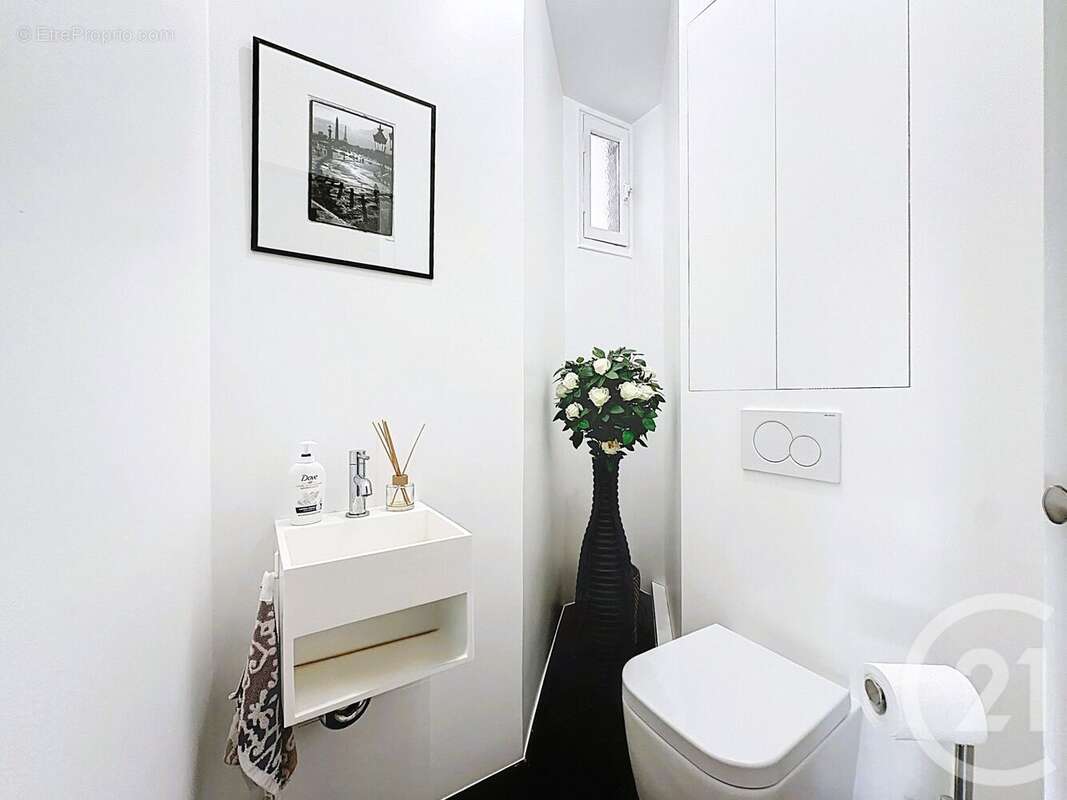 Appartement à PARIS-14E