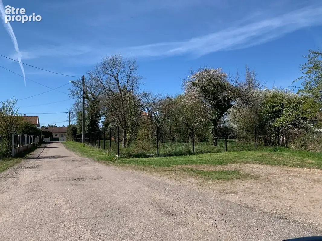 Terrain plat constructible 1 ou 2 maisons - photo 4