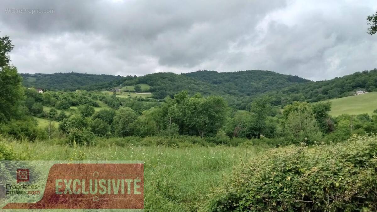 Terrain à LANTEUIL