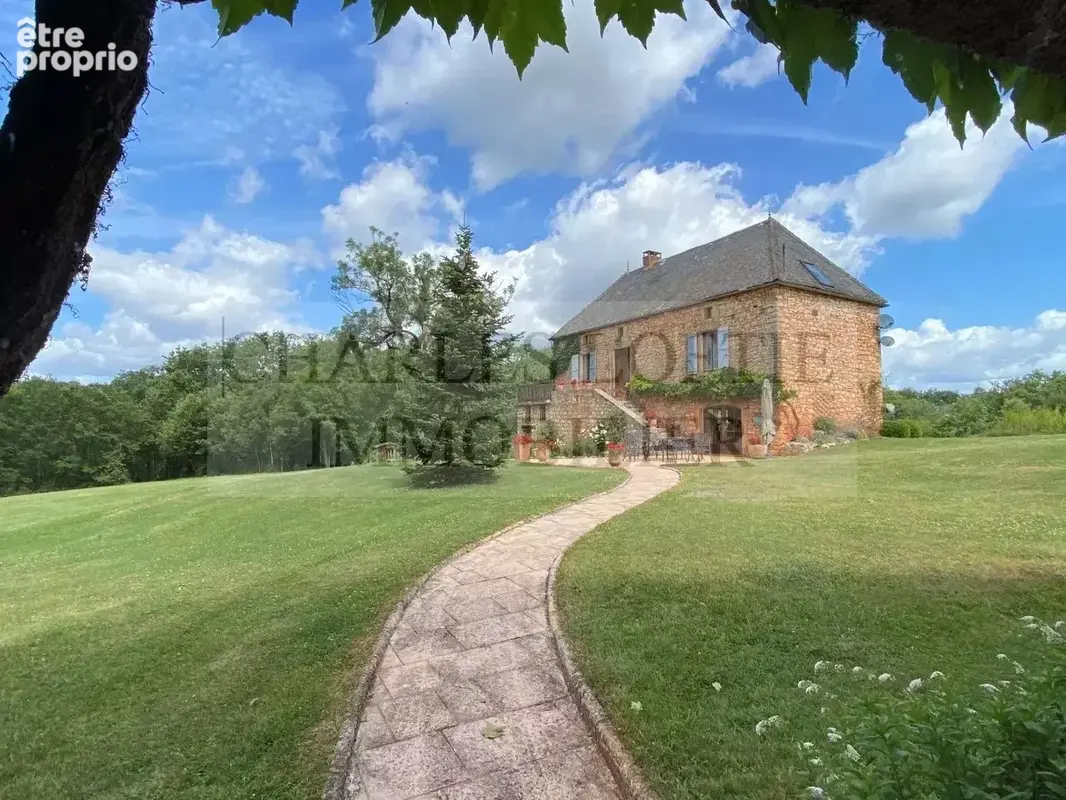Superbe ensemble avec maison, gîte et piscine implanté au coeur de ses 12 hectares - photo 33