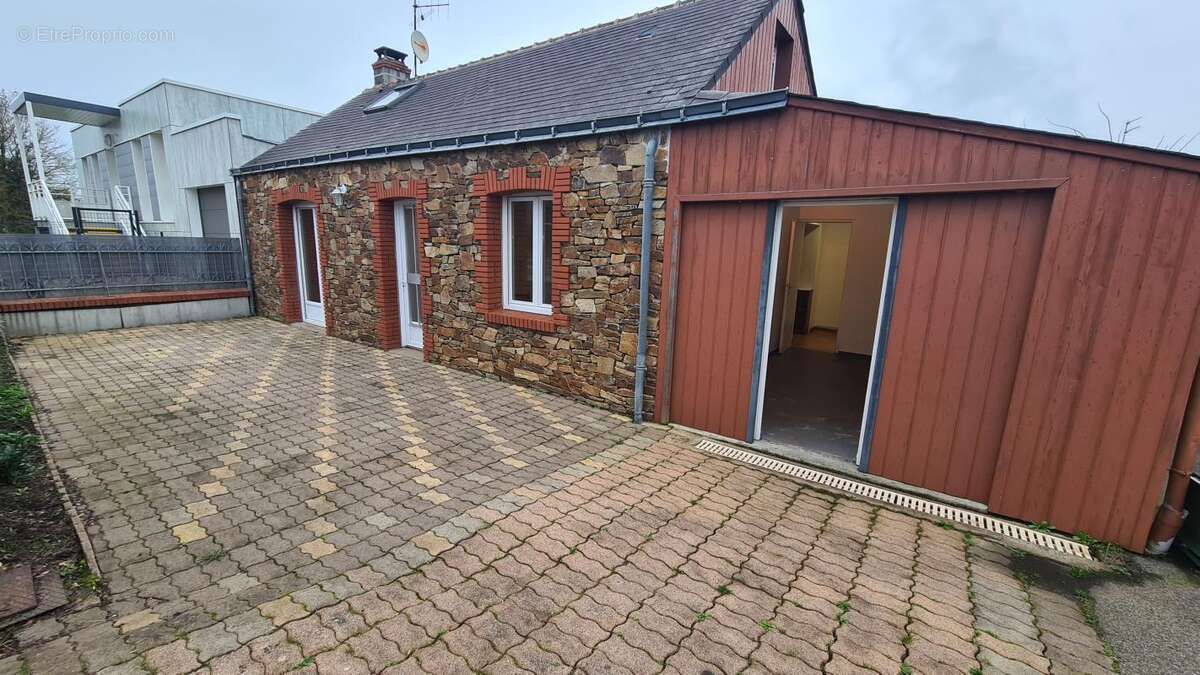 Maison à SAFFRE