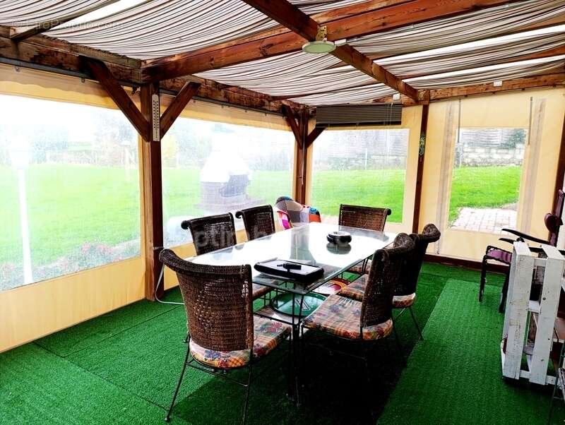 Maison à VERNOUX-EN-GATINE