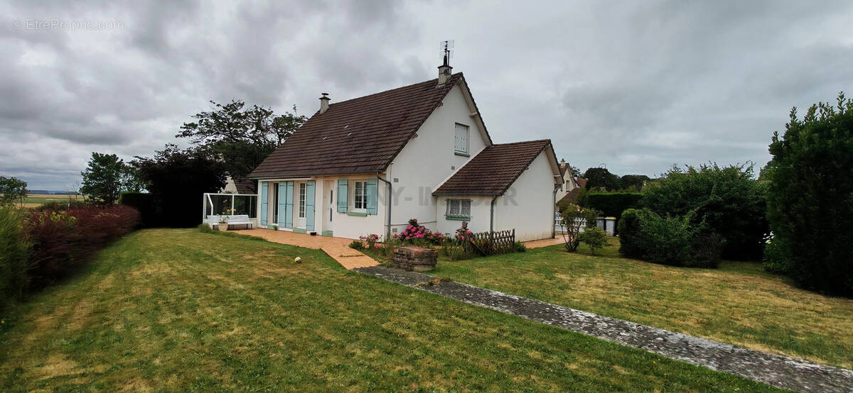 Maison à HAUTOT-SUR-MER