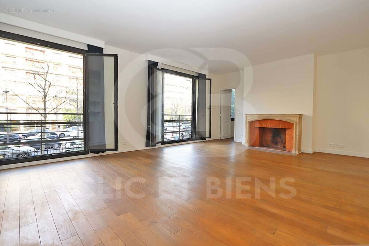 P2-fev2026 - Appartement à PARIS-16E