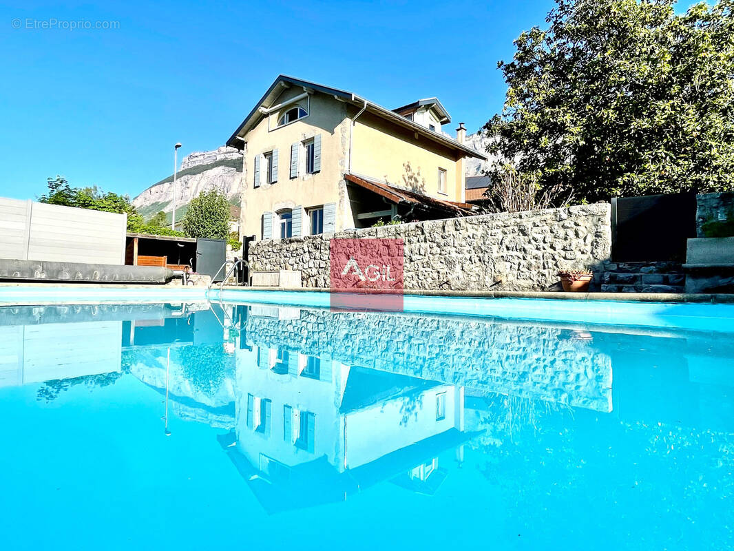 Maison à MONTBONNOT-SAINT-MARTIN