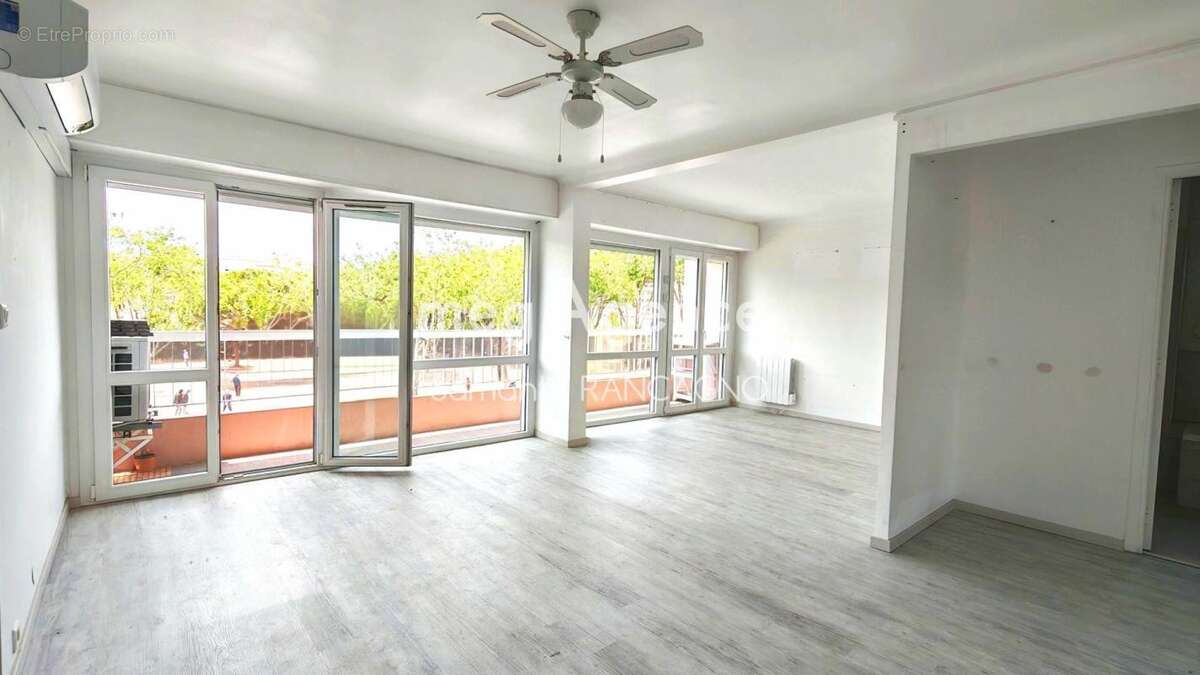 T3 rénové 67 m² – Balcon, DPE B, lumineux en résidence sécurisée - photo 2