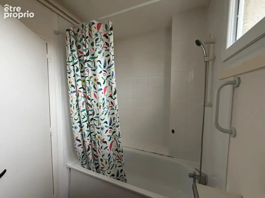 à Orléans : appartement 4 pièces avec 2 places parking et balcon traversant ascenceur - photo 7