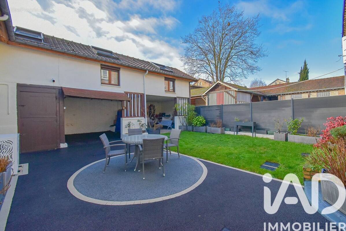 Photo 1 - Maison à NOISIEL