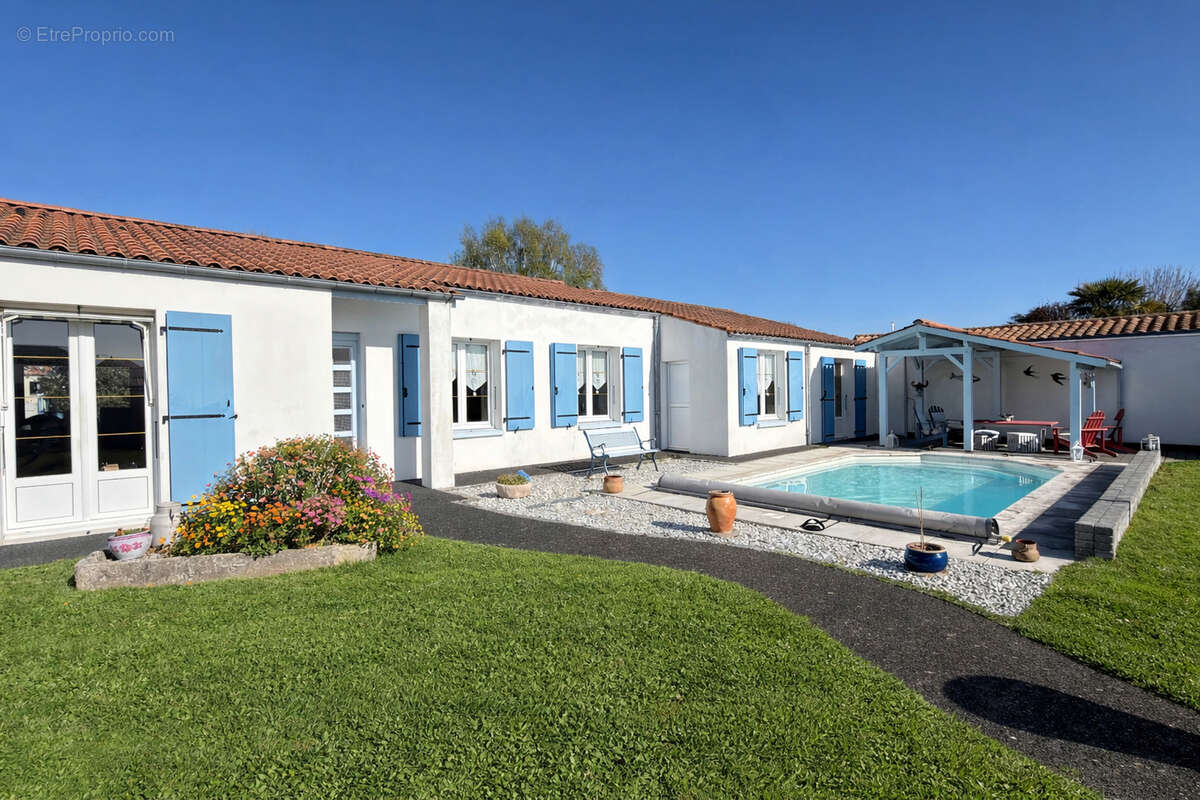 Dompierre sur mer maison  155 m² 5 chambres piscine jardin - photo 2