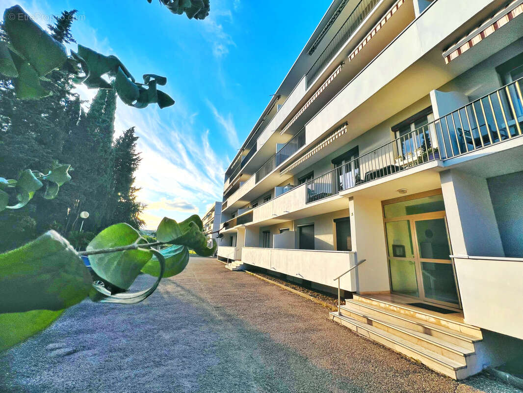 Appartement à SAINT-PRIEST