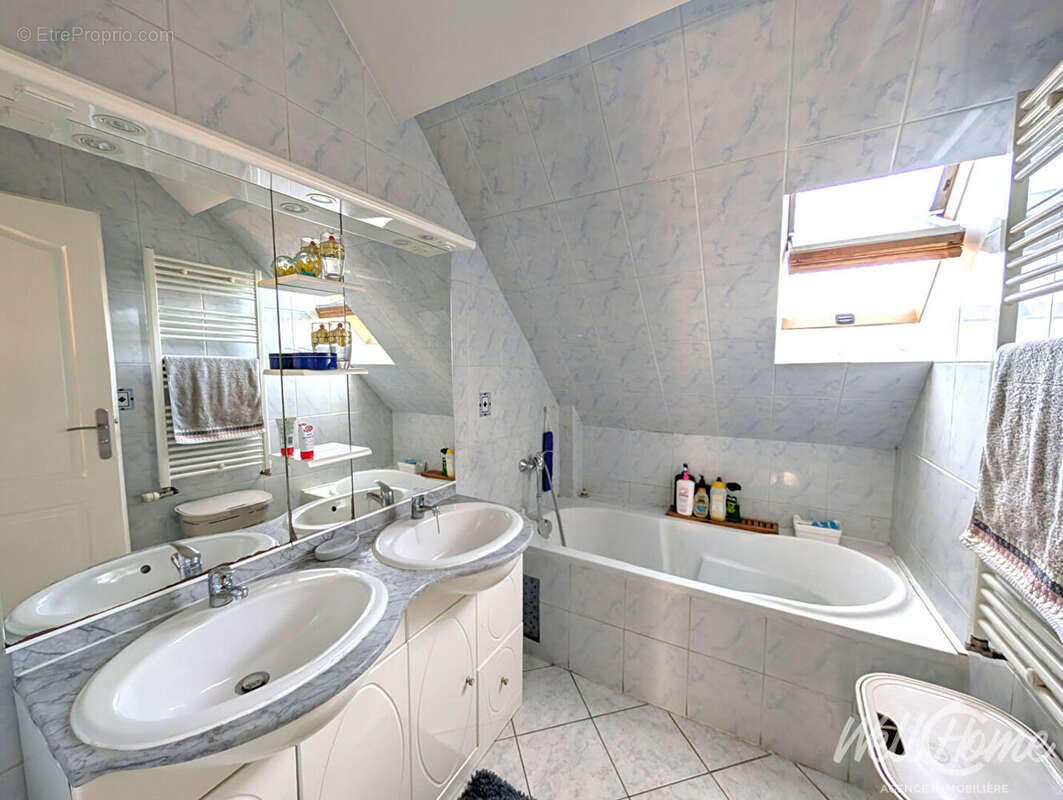 Maison Saint Ouen L Aumone - Maison individuelle 163m² - photo 11