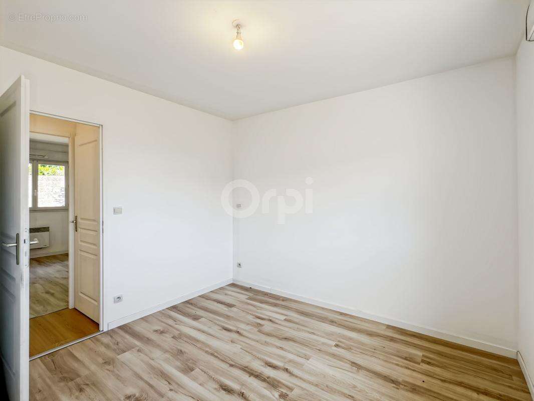 Maison plain pieds avec dépendance - photo 9
