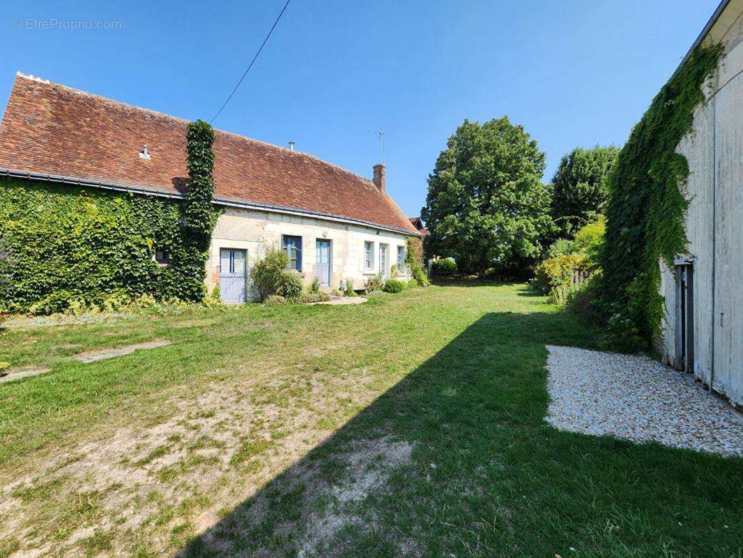 Maison Genille 4 pièce(s) 85 m2 - photo 2