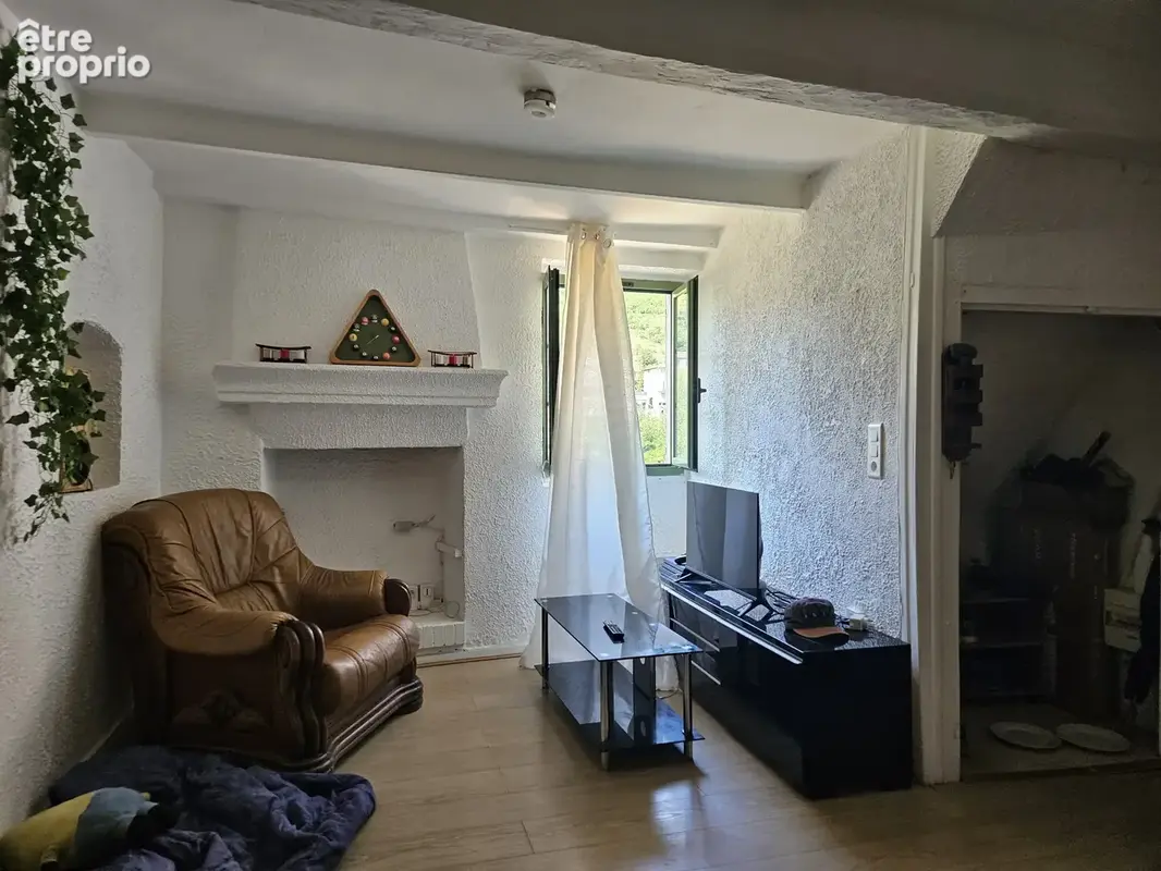 Appartement à L'ESCARENE