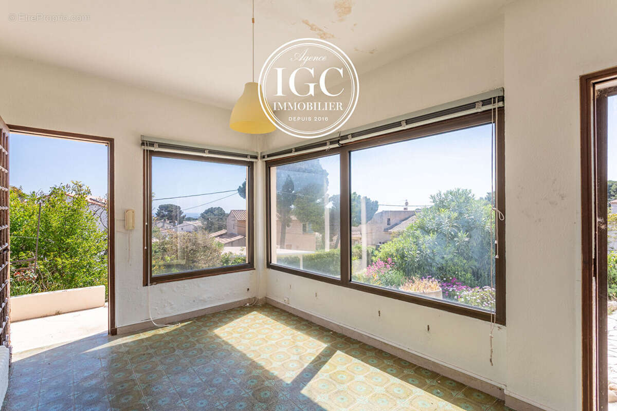Appartement type 3 / 134 m²  / terrain 460 m² / 2 garages - photo 16