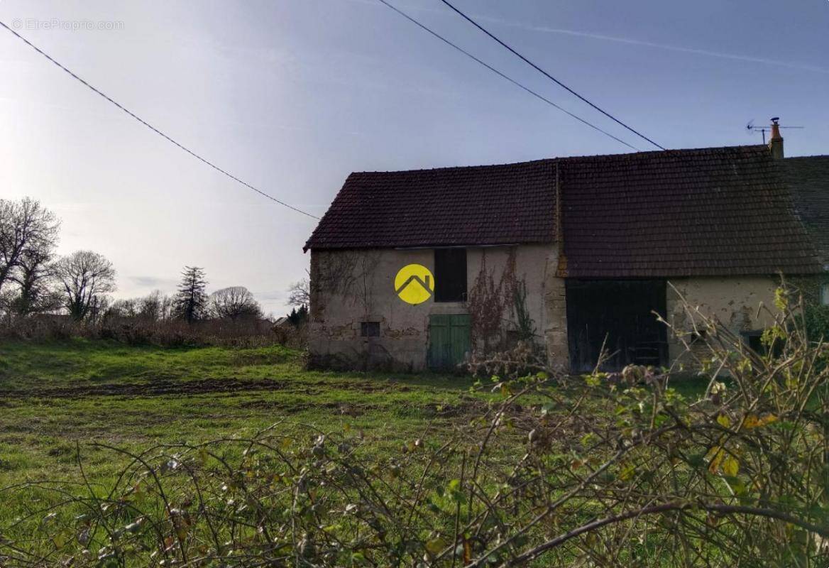 Maison à CROZON-SUR-VAUVRE