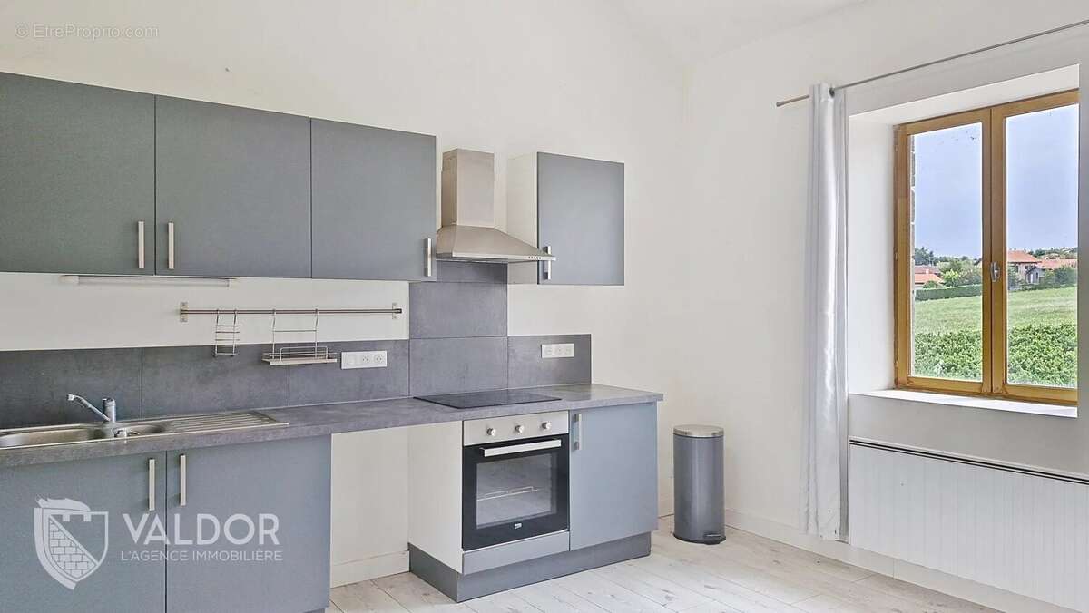 Longère rénovée à Gleizé, 54 m², vue vignes avec beau potentiel - photo 9
