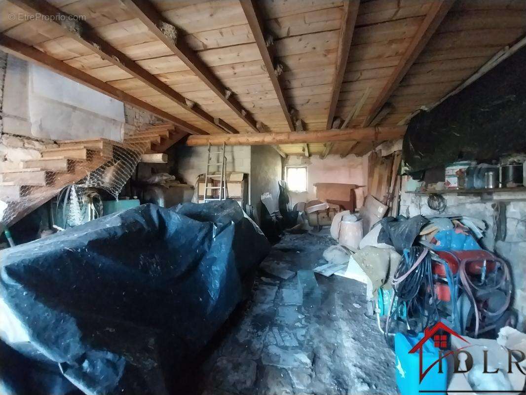 Maison à DAMBENOIT-LES-COLOMBE