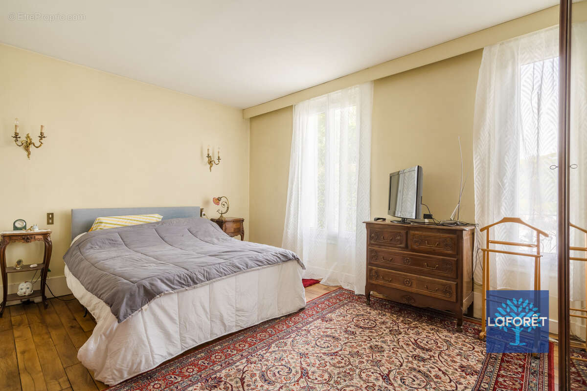 Maison à LES PAVILLONS-SOUS-BOIS