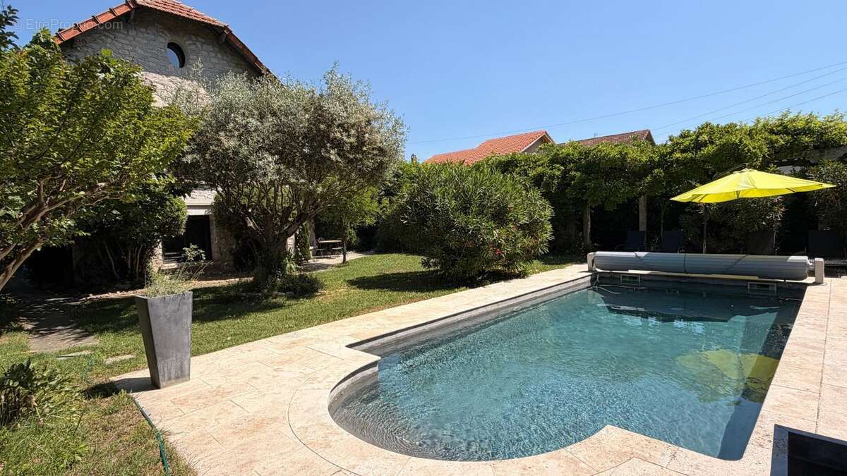 Maison à VAISON-LA-ROMAINE