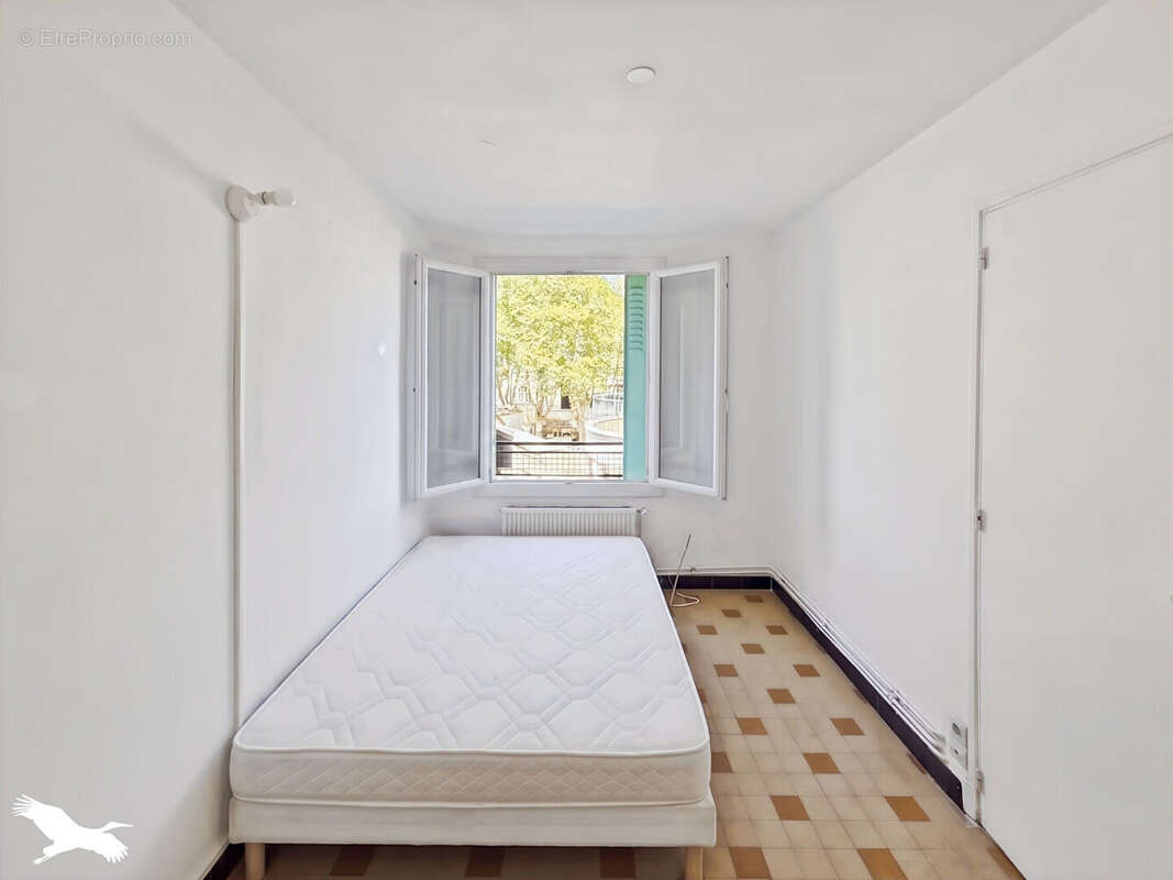 Appartement à MARSEILLE-5E