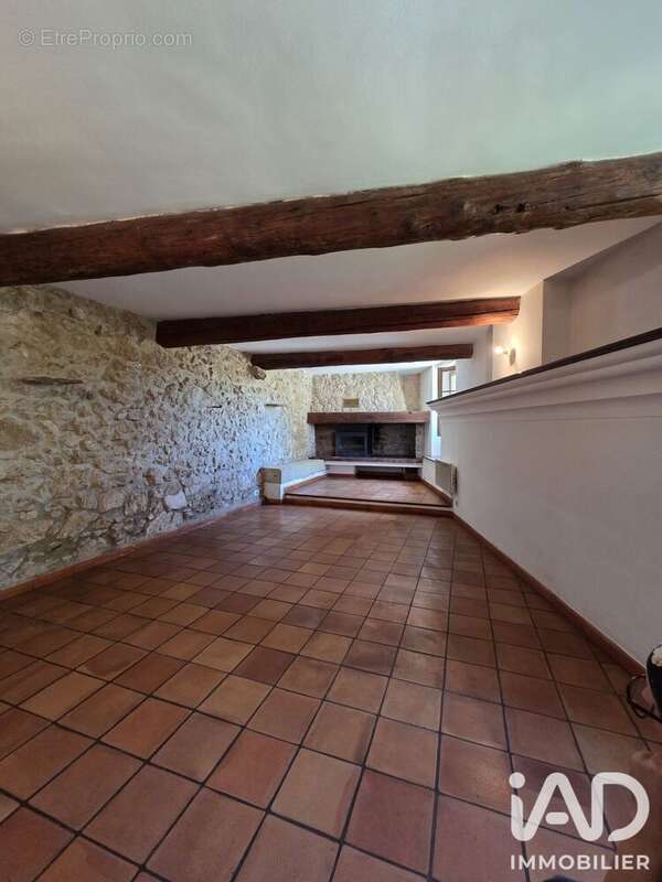 Maison 190 m² à Roquemaure  - photo 7