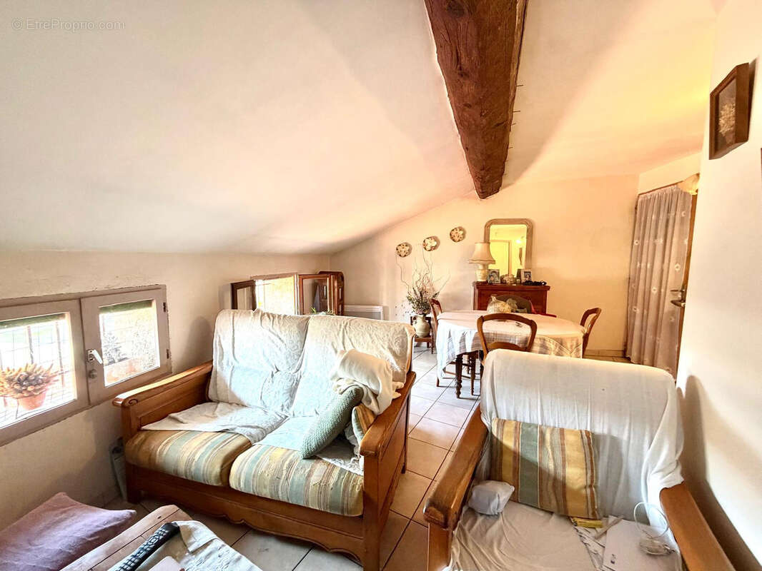 Appartement à POLLESTRES