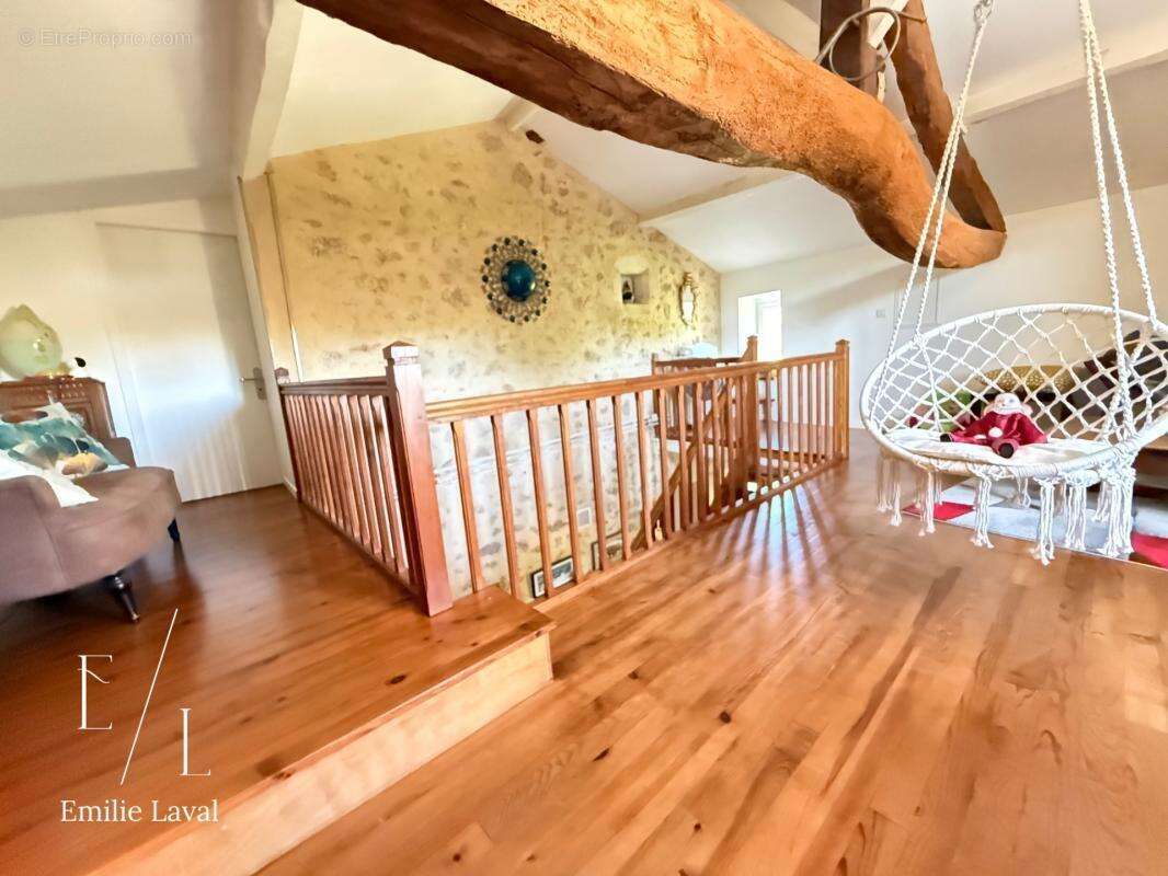 Maison en pierre 4 chambres avec dépendances et piscine à SAINT VINCENT DE PERTIGNAS (33) - photo 13