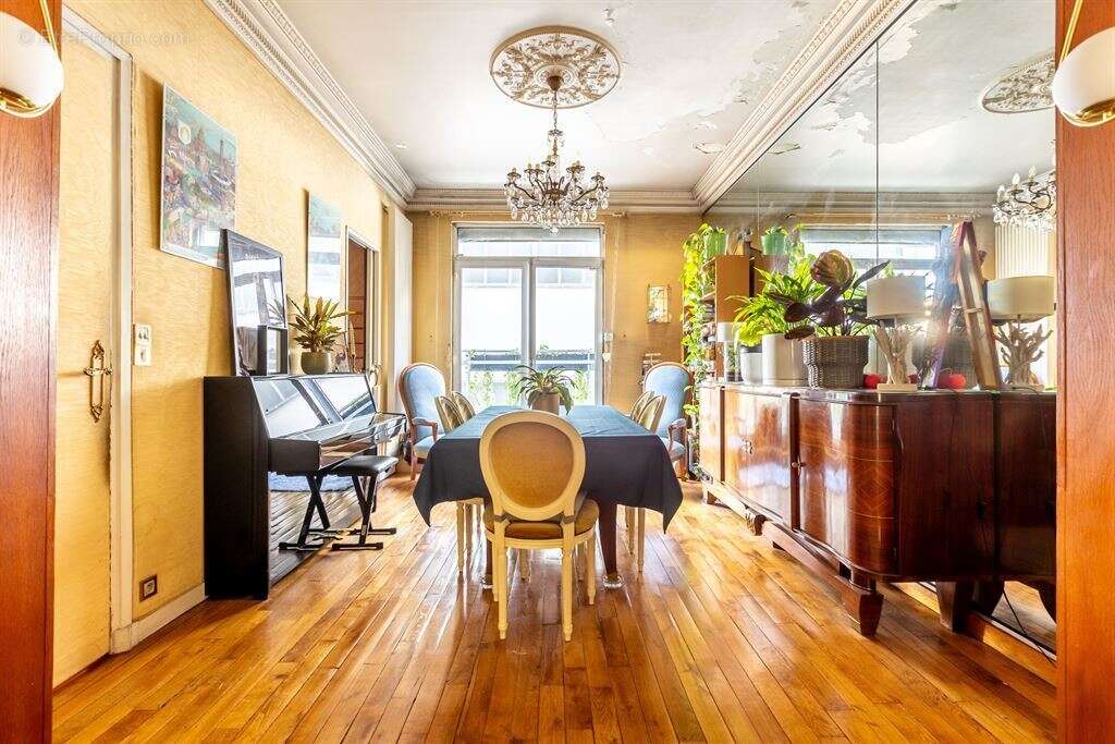 Appartement à PARIS-18E