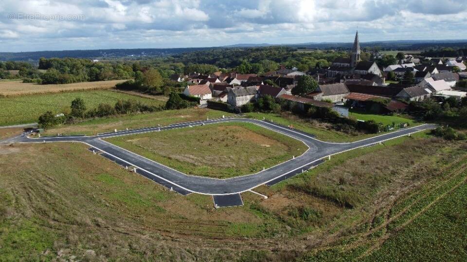 Terrain à COUTEVROULT