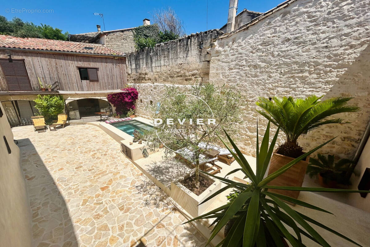 Maison à SAINT-GENIES-DES-MOURGUES