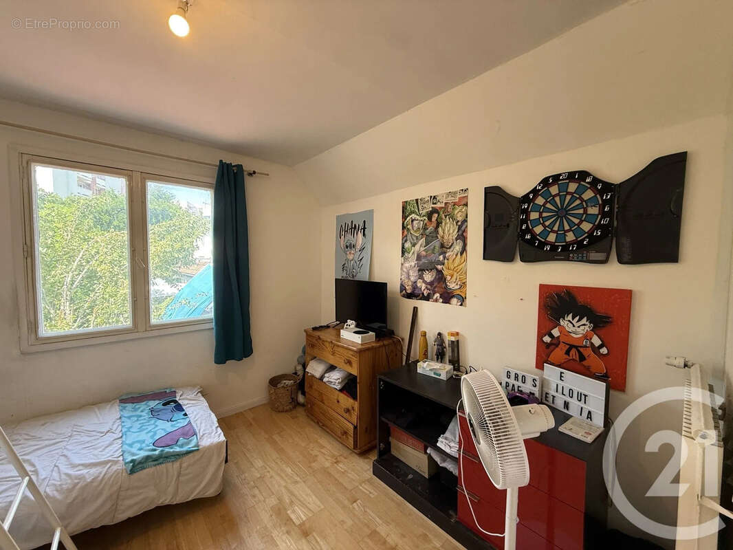 Maison 114 m² à Saint-Quentin  - photo 11