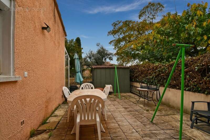 Maison à NEBIAN