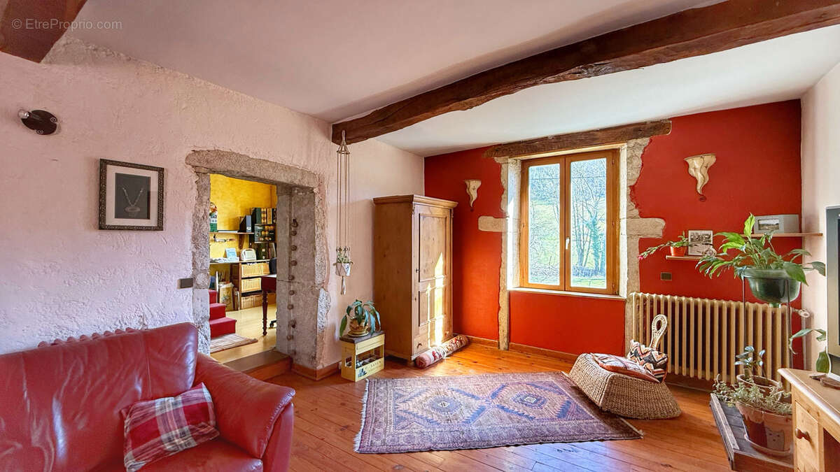 Maison à SAINT-AUPRE