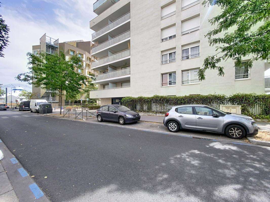 Appartement - 1 Chambre - box fermé en sous sol - Proche toutes commodités - photo 25