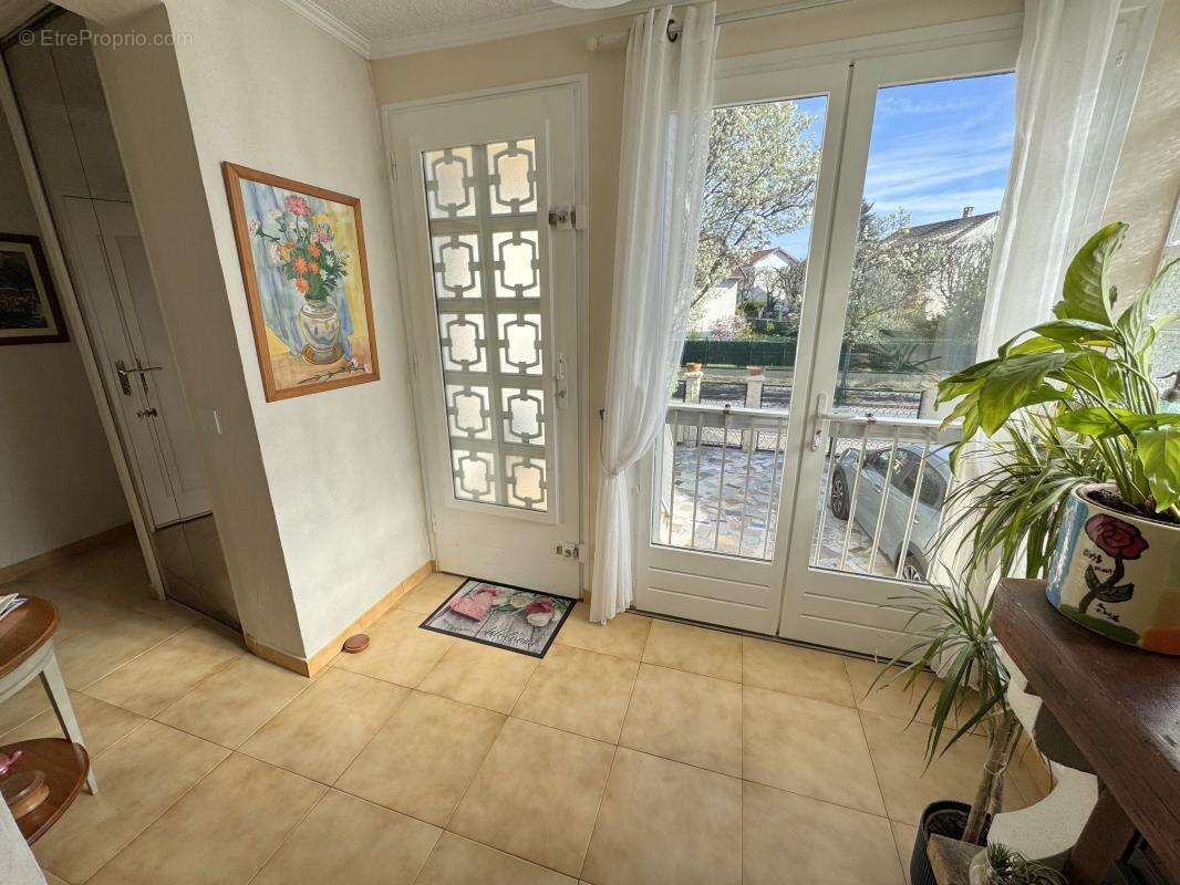 Maison à LE BLANC-MESNIL