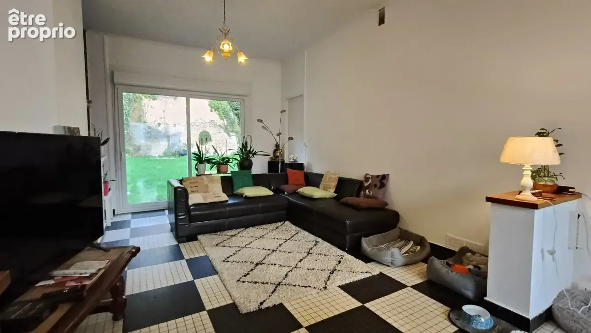 Vous cherchez une maison où tout peut se faire à pied… sans renoncer au calme ? - photo 12