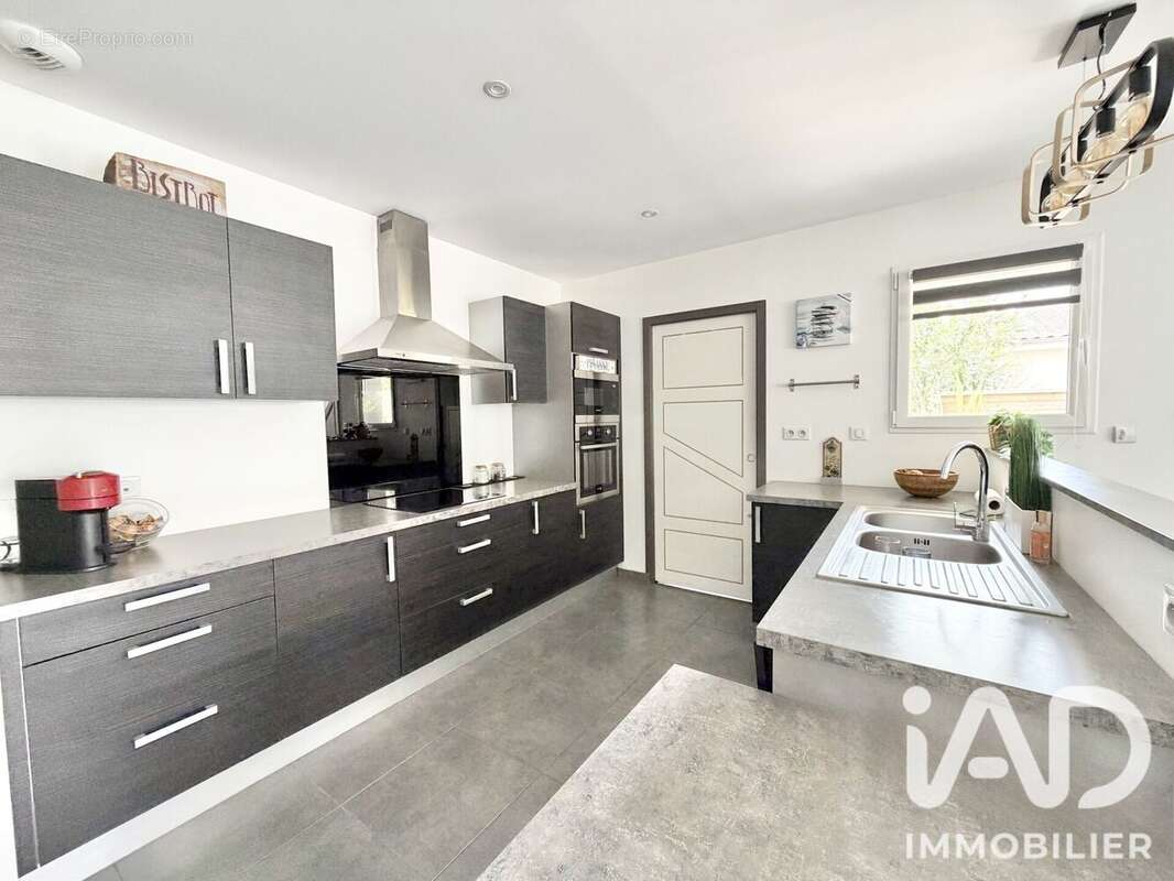 Maison 135 m² à Gujan-Mestras  - photo 6