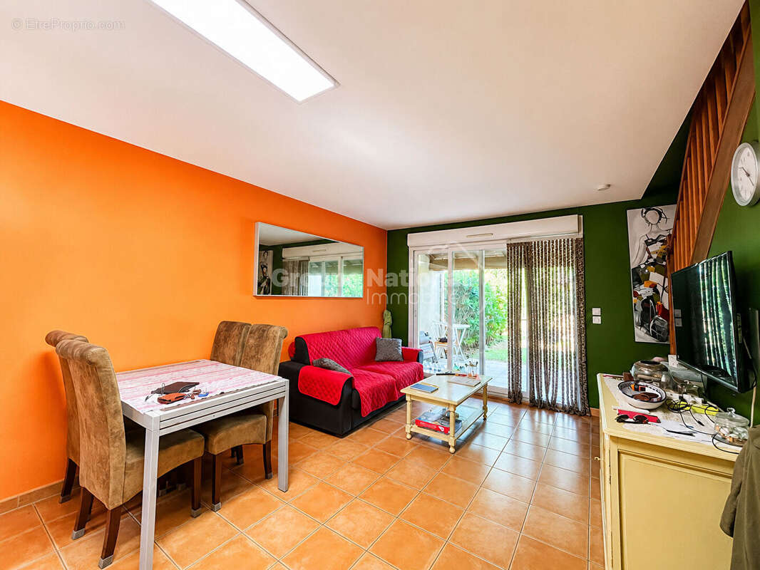 Maison T3 avec terrasse couverte et jardin - photo 3