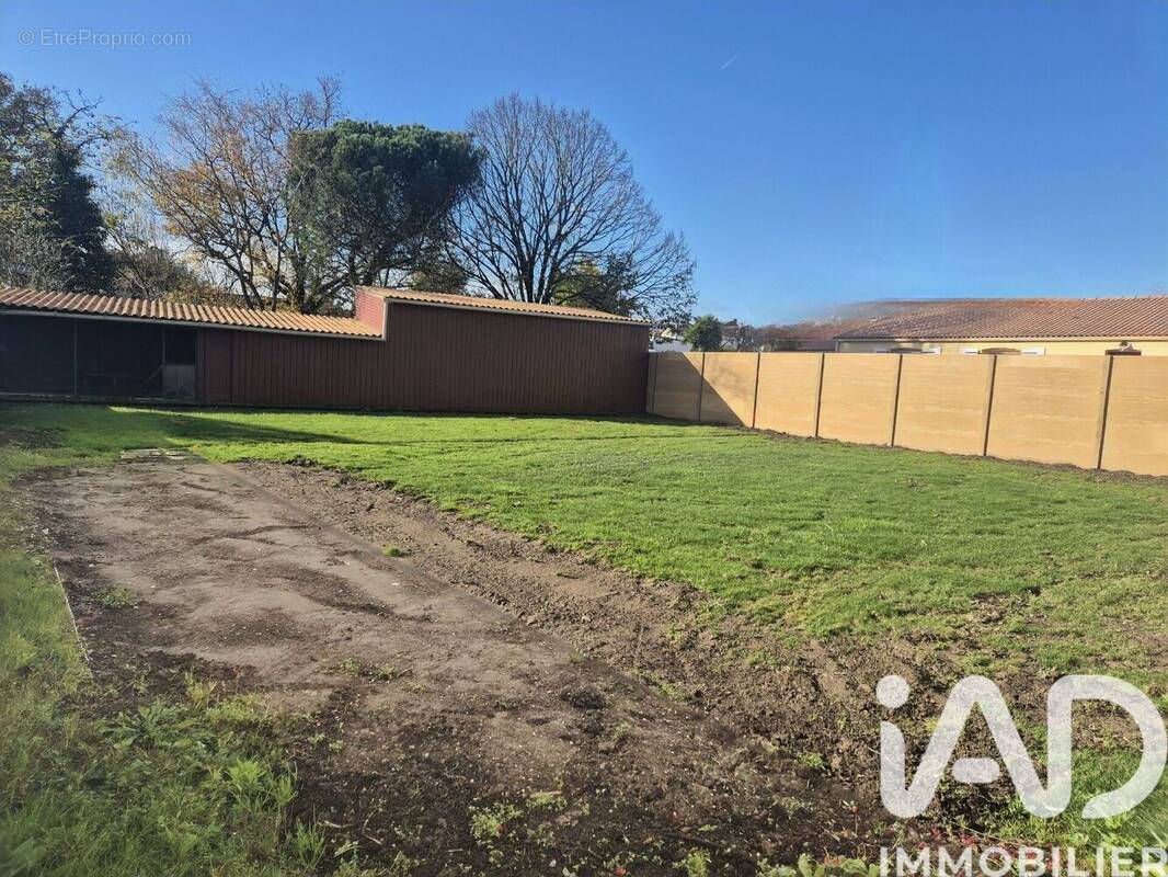 Photo 1 - Terrain à LA FERRIERE