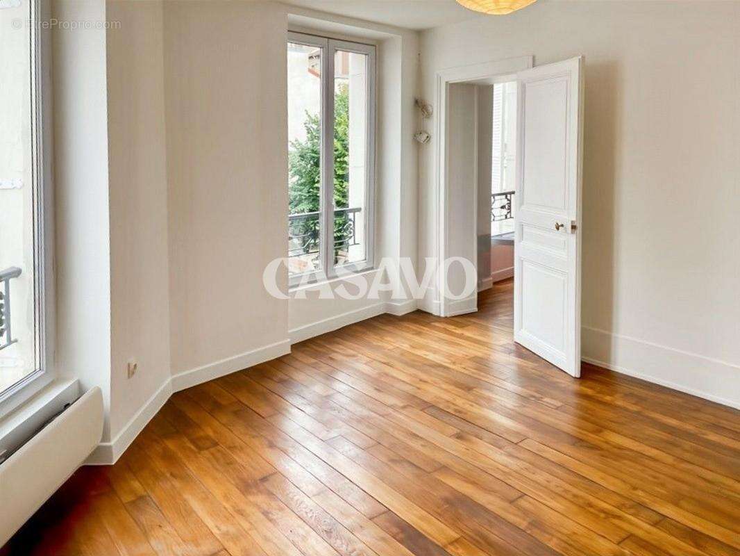 Appartement à CHARENTON-LE-PONT