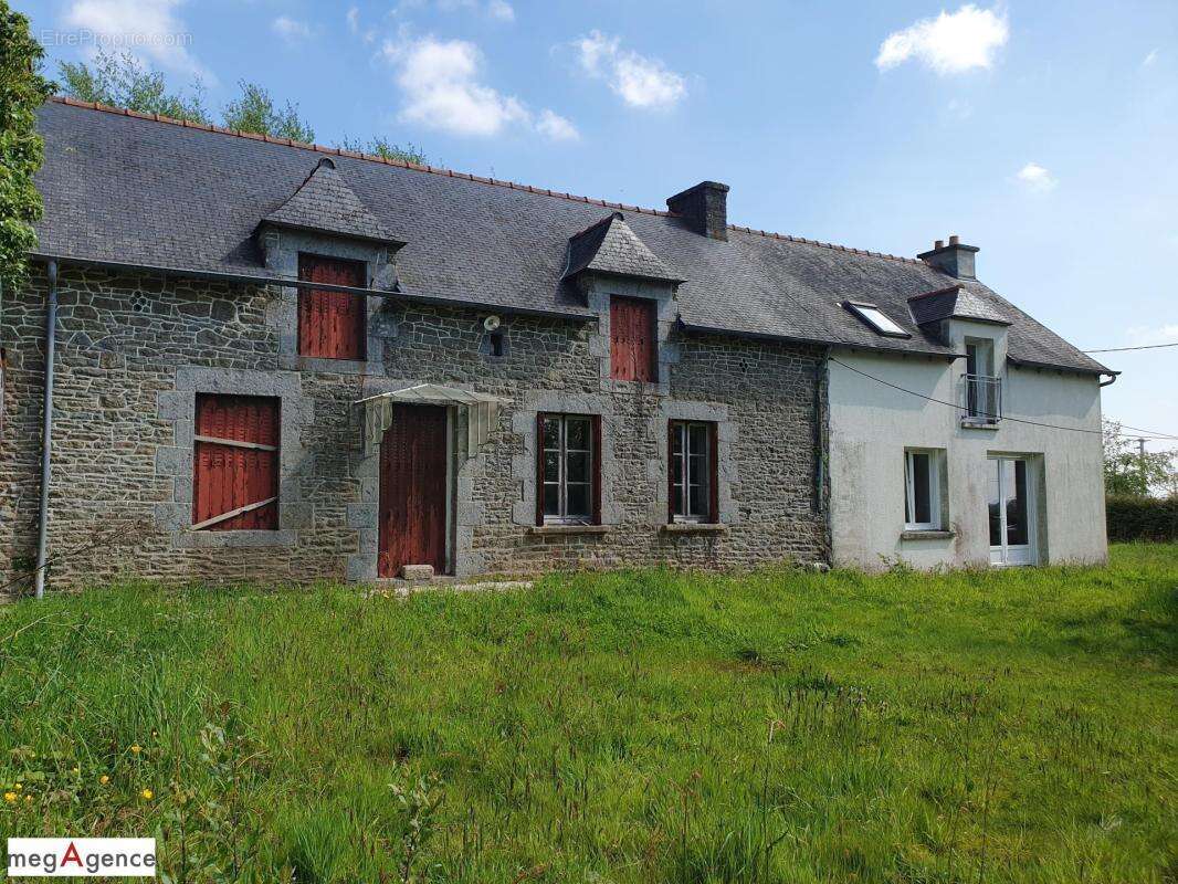 Maison à GOMENE