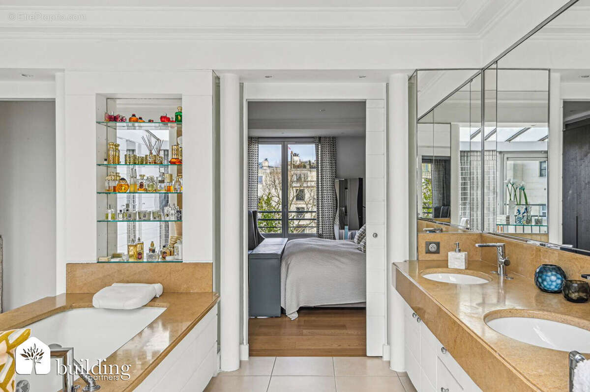 Neuilly-sur-Seine Château - Appartement coup de coeur 4 pièces de 115,75 m² avec terrasses - photo 11
