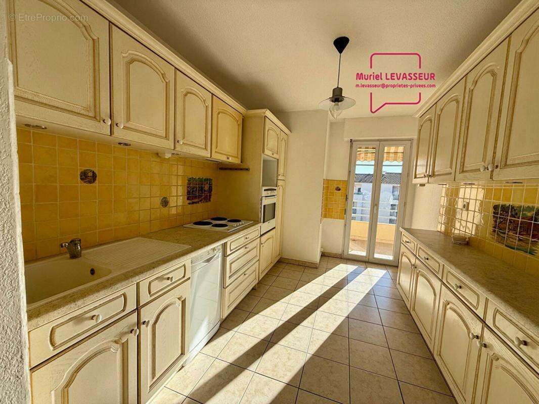 Appartement à SIX-FOURS-LES-PLAGES