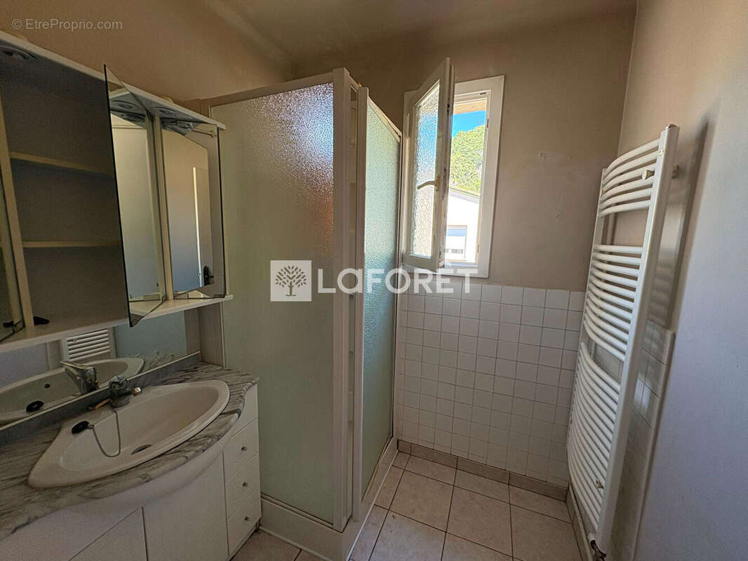 À vendre, appartement de 82 m² situé en rez-de-chaussée d'une copropriété calme et paisible à Amélie-les-Bains-Palalda. - photo 10