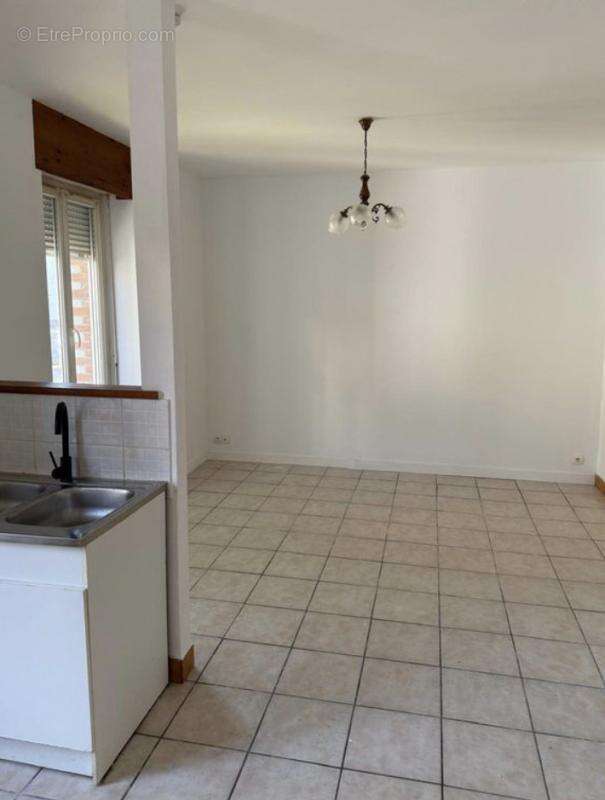 Appartement à MEYZIEU