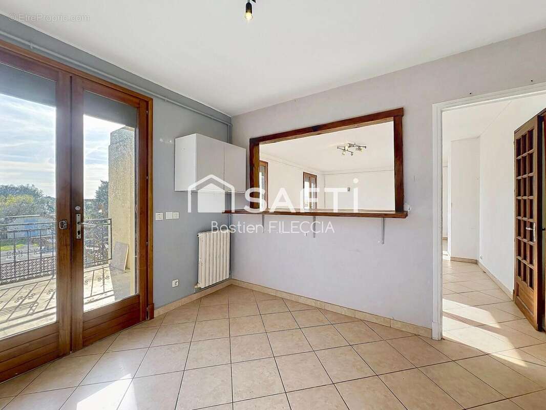 Maison 150 m² à Roquettes  - photo 5